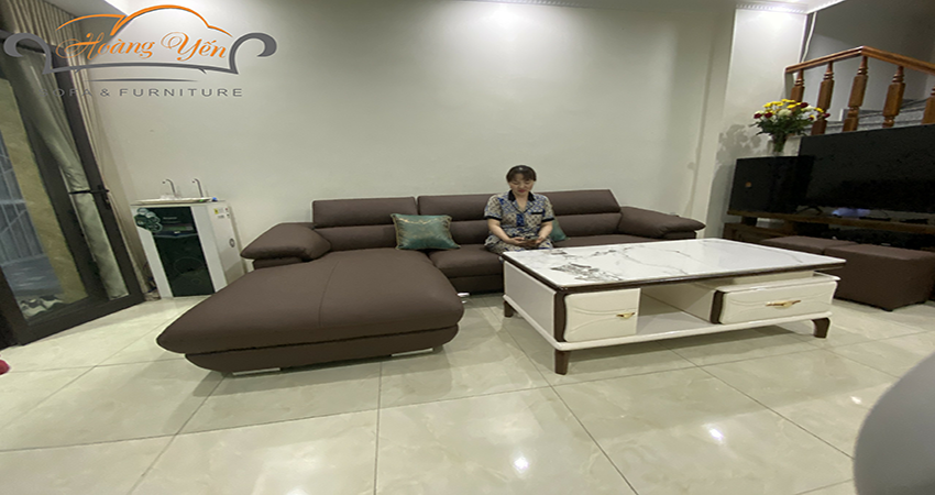 Bàn giao bộ sofa phòng khách HY339 sang trọng, hiện đại tại nhà anh Cường ở Ngô Gia Tự